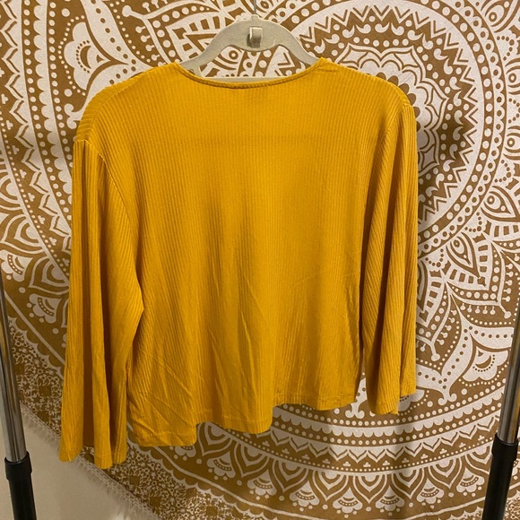 Good Luck Gem, small, mustard crop top - Picture 4 of 5